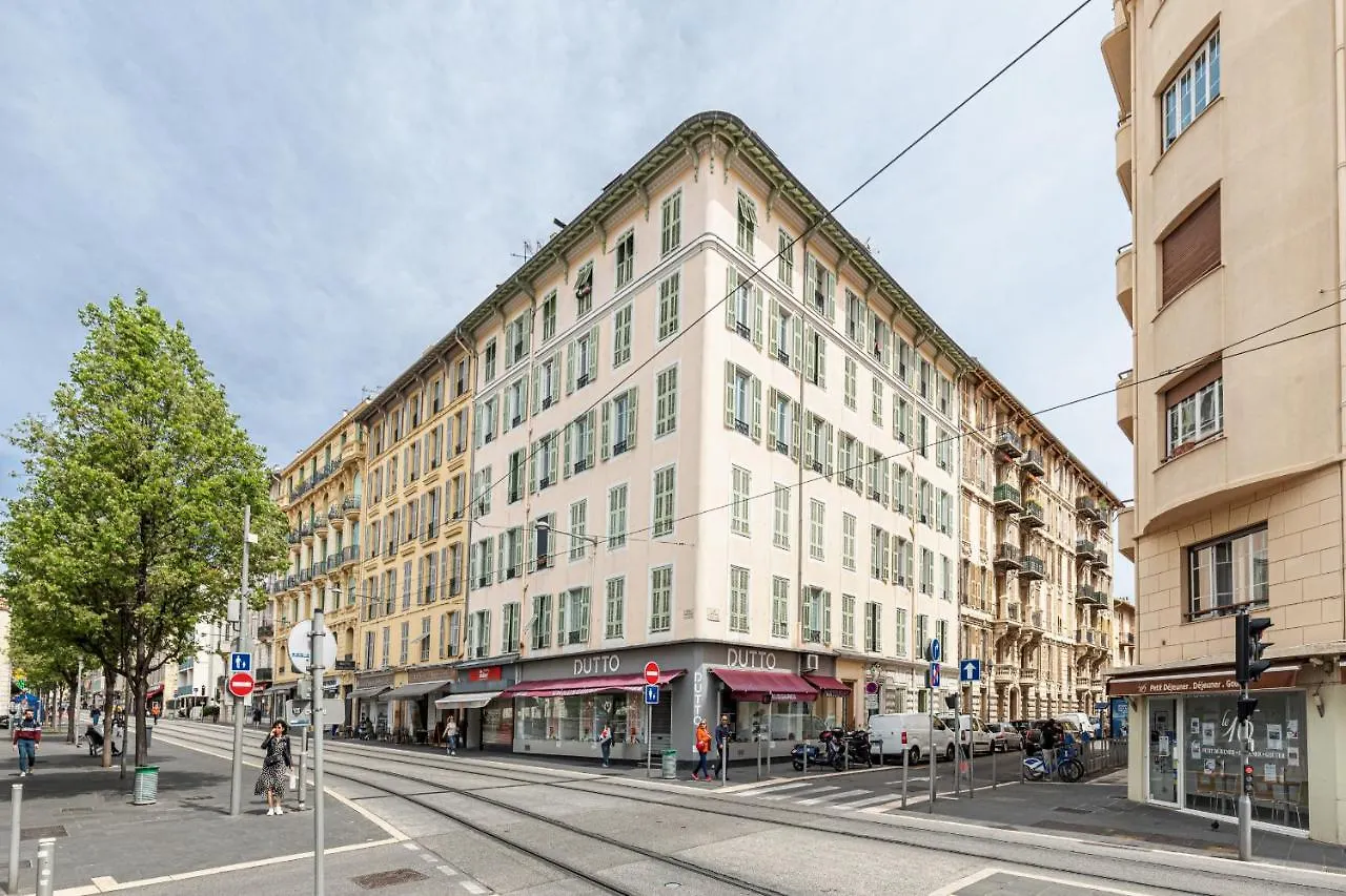 Large 3 Bdr City Center Nice